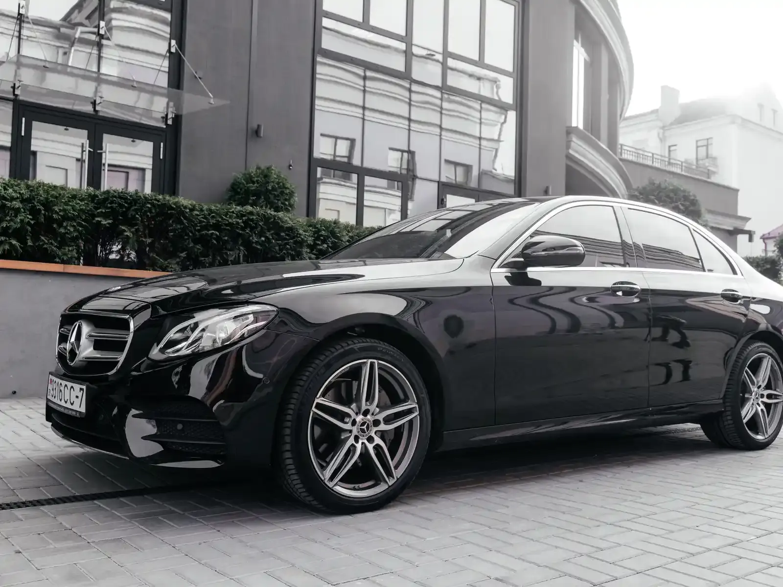Black executive saloon for corporate chauffeur hire in London